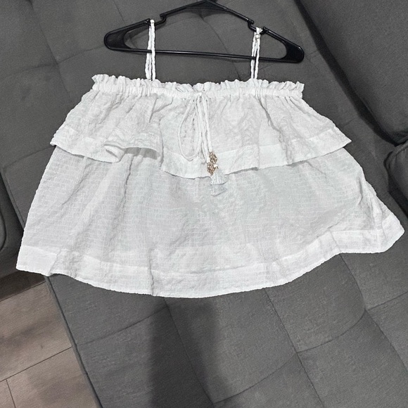 💰PRICE⬇️  
 LILLY PULITZER • White Off The Shoulder Top • sz L • - Picture 3 of 8